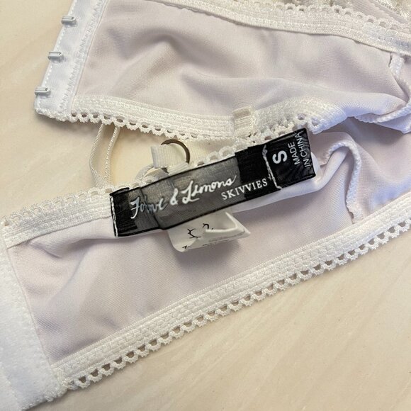 For Love & Lemons Cross Your Heart Sweet Sexy Caged Bra Honeymoon - Picture 6 of 7